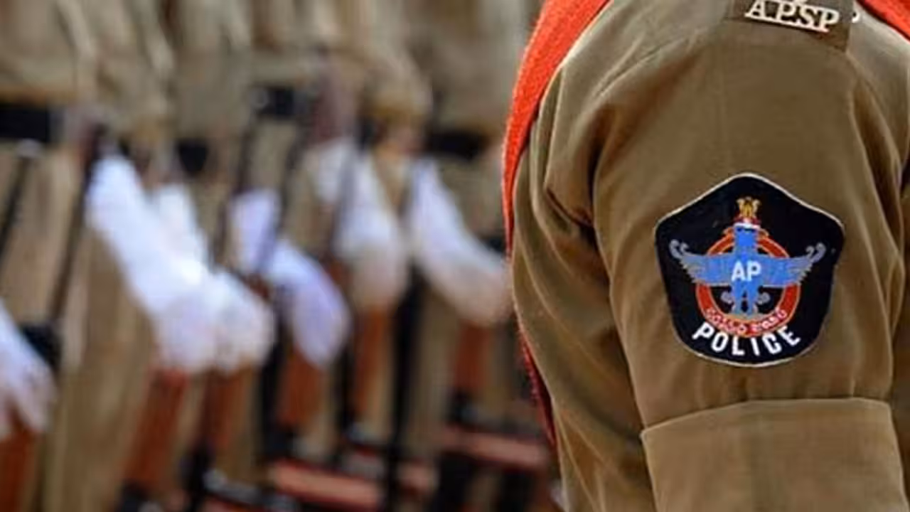Police Recruitment | పోలీసు శాఖలో 2050 ఎస్ఐ, కానిస్టేబుల్ పోస్టులు