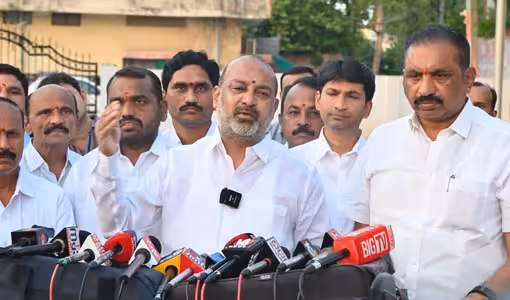 Bandi Sanjay | బీఆర్ఎస్ నేతలను ఎందుకు జైలుకు పంపడం లేదు..?