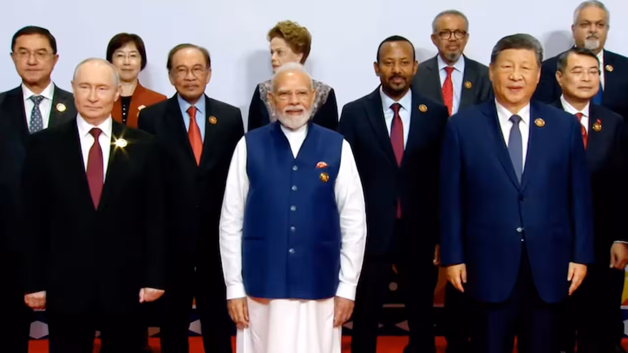 BRICS Summit New Delhi | బ్రిక్స్ సదస్సులో భారత్ దౌత్య విజయం: పుతిన్, జిన్పింగ్ల మధ్య మోదీ.. ‘న్యూఢిల్లీ డిక్లరేషన్’కు సర్వసమ్మతి