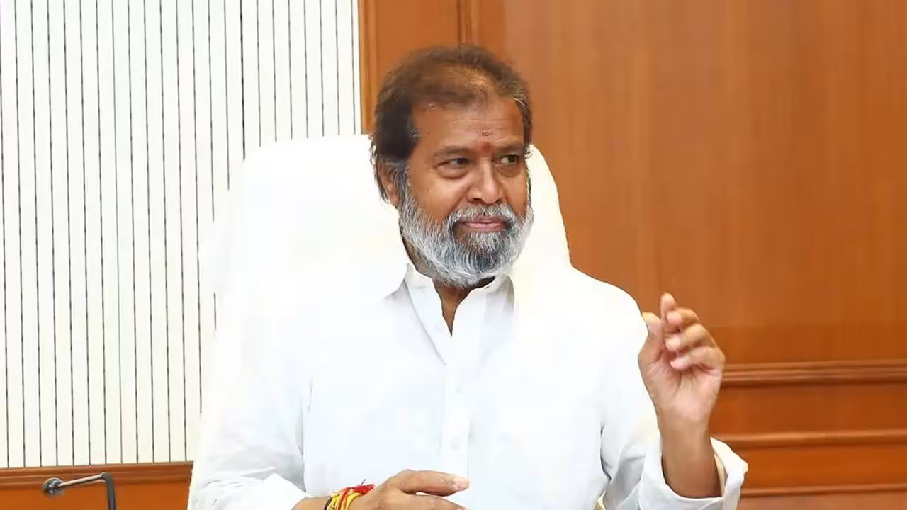 AYUSH Students Stipend Hike | స్టైపెండ్ డబుల్.. ఆయుష్ విద్యార్థులకు రేవంత్ సర్కార్ భారీ గిఫ్ట్