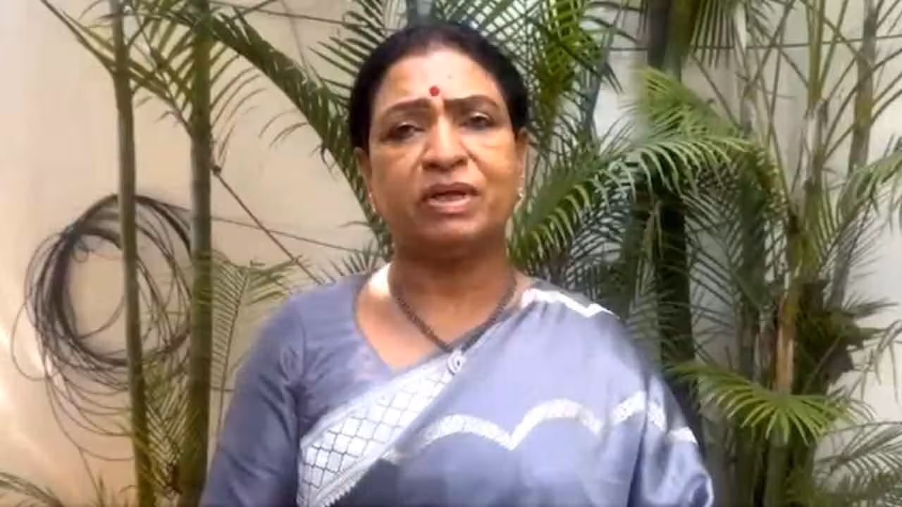 DK Aruna | ముఖ్యమంత్రి రేవంత్ రెడ్డి క్షమాపణ చెప్పాల్సిందే.. ఎంపీ డీకే అరుణ డిమాండ్