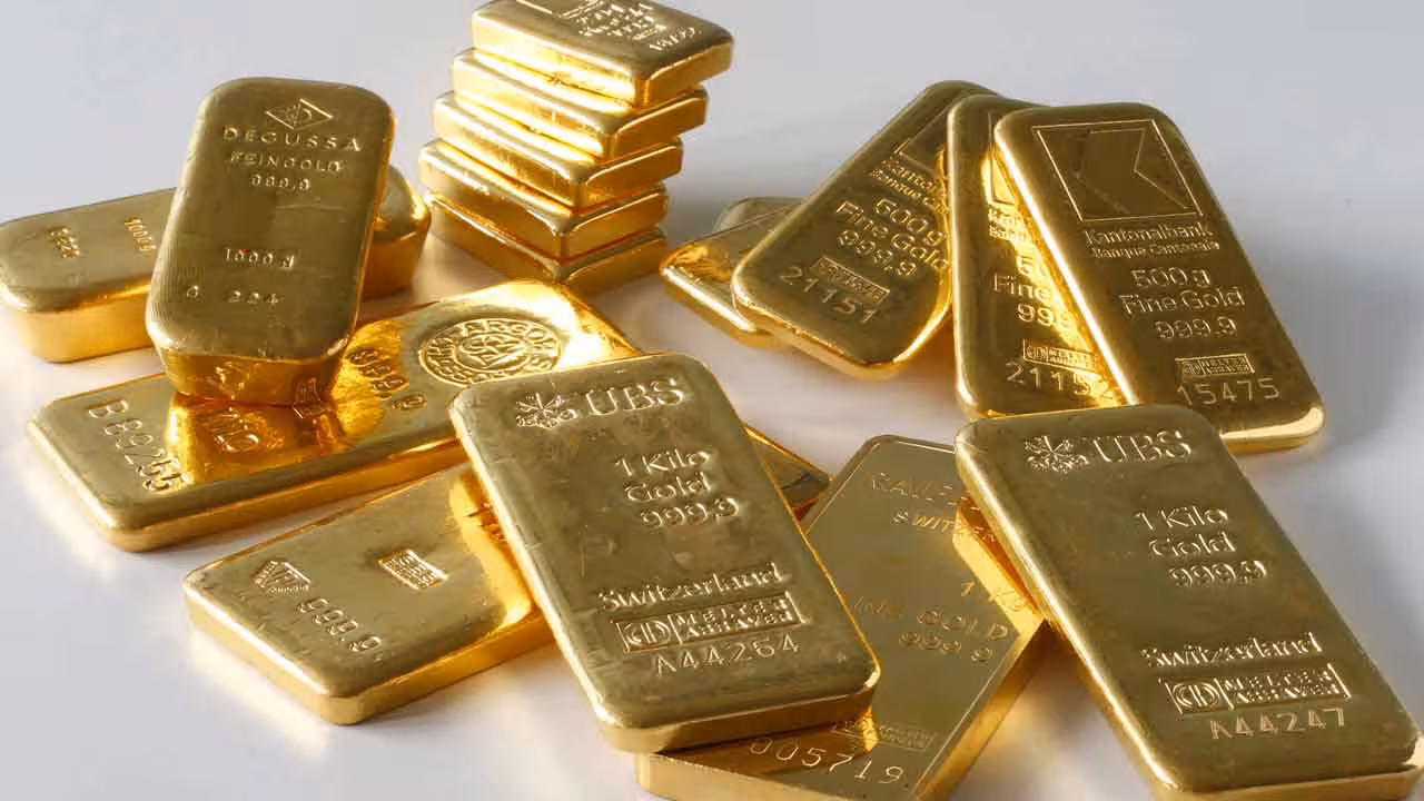 Gold And Silver Prices Today | పెట్టుబడిదారులకు అలర్ట్.. స్వల్పంగా పెరిగిన బంగారం ధరలు.. కొనేందుకు చాన్స్..?