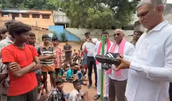 Harish Rao | తాగునీరు లేక విద్యార్థుల అవస్థలు.. కాగజ్నగర్ ఎస్టీ బాయ్స్ ఆశ్రమ పాఠశాలను సందర్శించిన హరీశ్ రావు