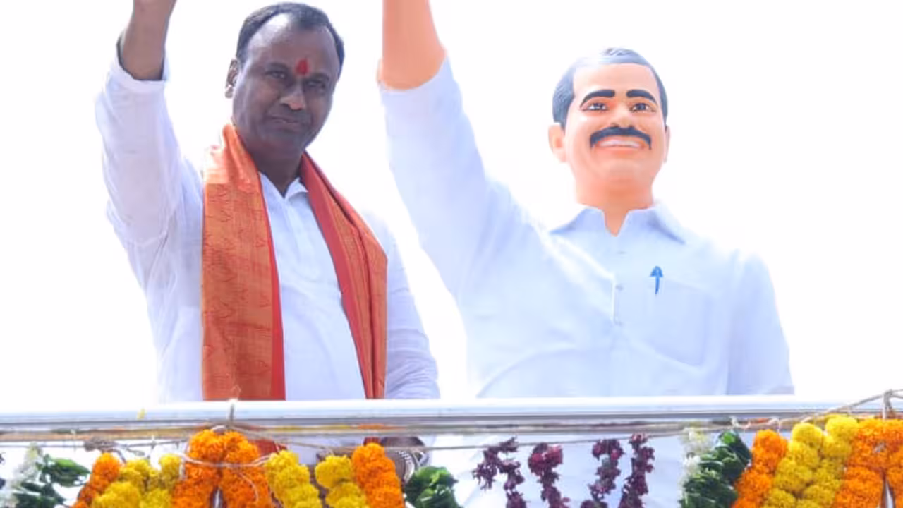 Will Fight For Real Congress Workers Rajgopal Reddy on YSR Death Anniversary