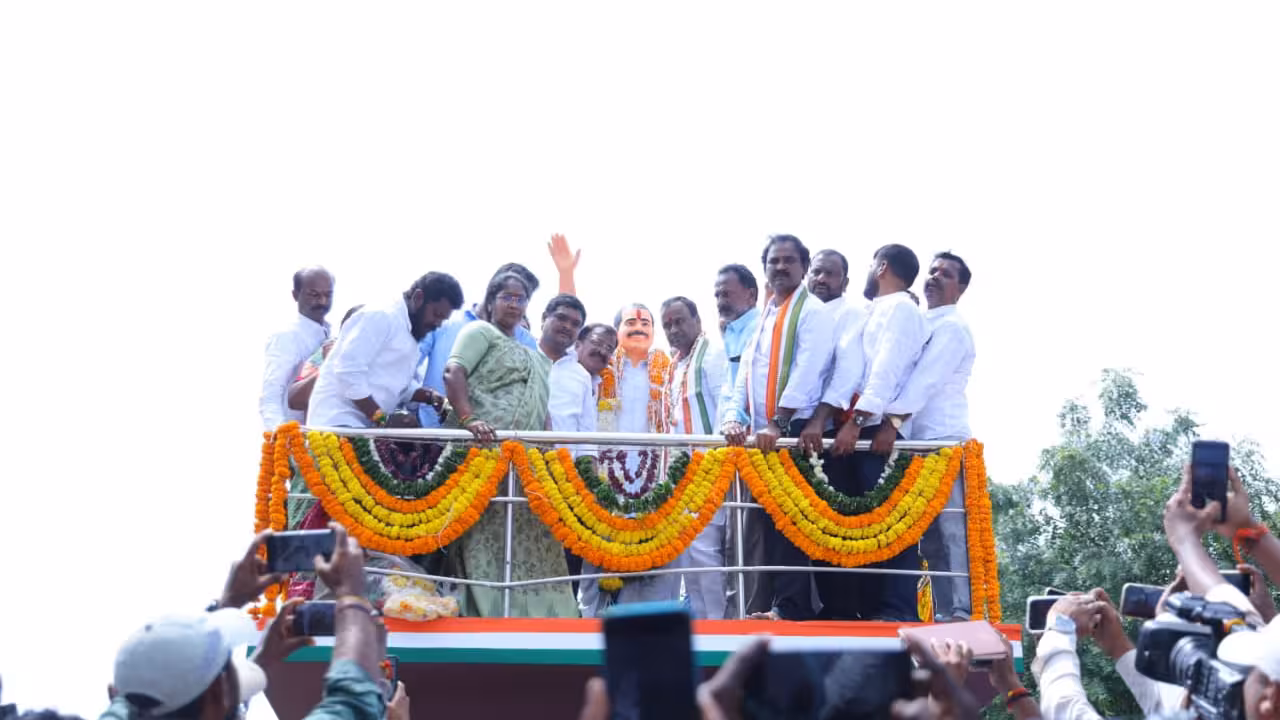 Will Fight For Real Congress Workers Rajgopal Reddy on YSR Death Anniversary