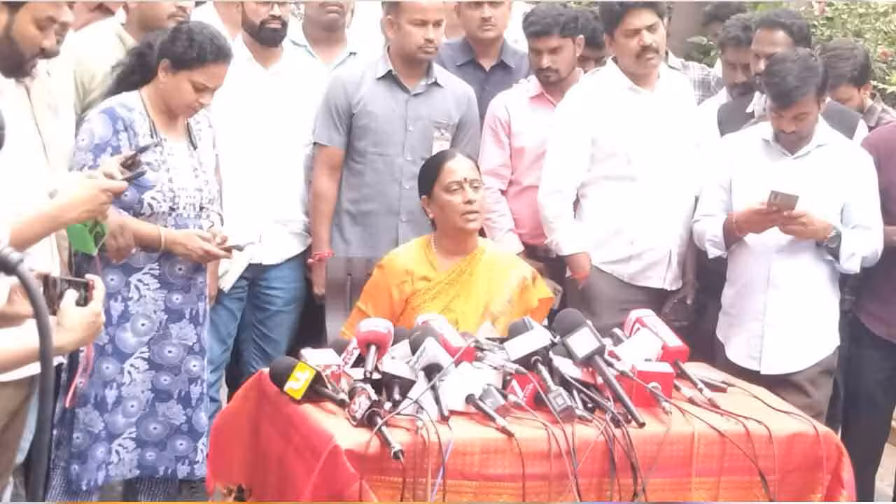 Konda Surekha | నేను ఏ తప్పు చేయలేదు.. తలెత్తుకుని బతుకుతా.. ఎమ్మెల్యేగా కొనసాగుతా