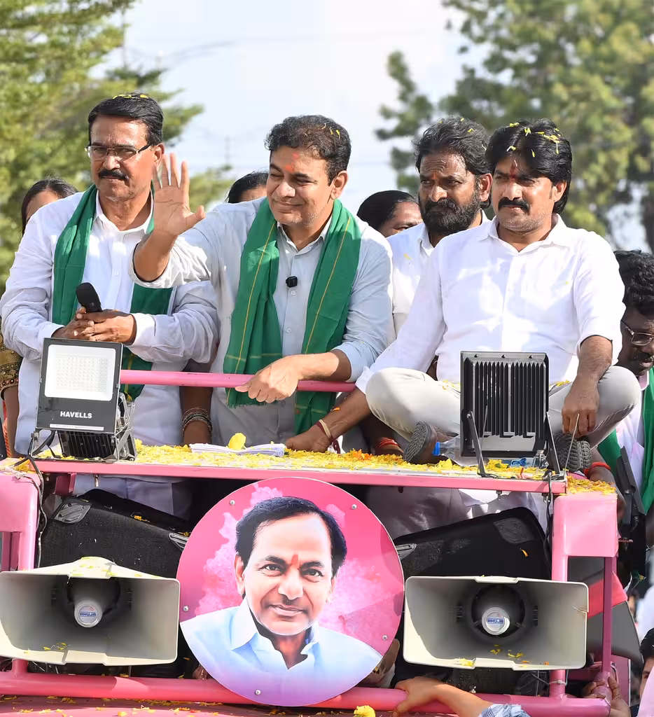 KTR Slams Revanth Reddy Over Power Cuts and Water Crisis at Pebberu Rally
