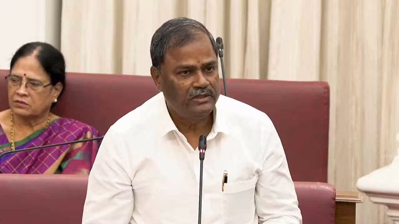 Malka Komuraiah | ప్రత్యేక స్పోర్ట్స్ పాలసీ రూపొందించాలి