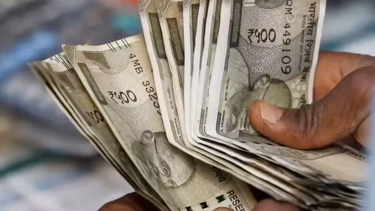 EPF | ఈపీఎఫ్ ఖాతాలో రూ.10 లక్షలు ఉన్నాయా.. మొత్తం విత్డ్రా చేస్తే నష్టమా..?