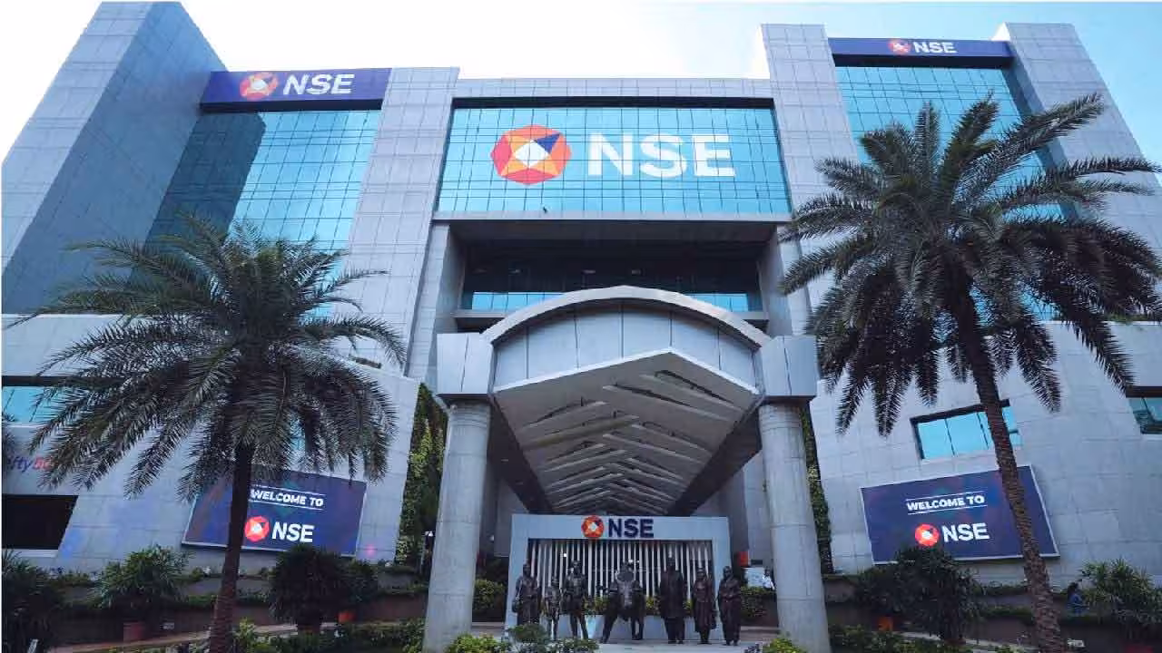 NSE IPO | ఎన్ఎస్ఈ ఐపీఓకు సబ్స్క్రైబ్ చేయాలా.. నిపుణులు ఏమంటున్నారు..?