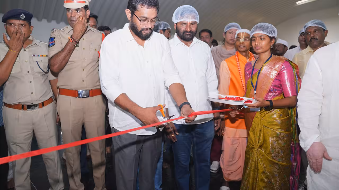 Massive Centralized Kitchen Inaugurated in Karimnagar for Student Breakfast
