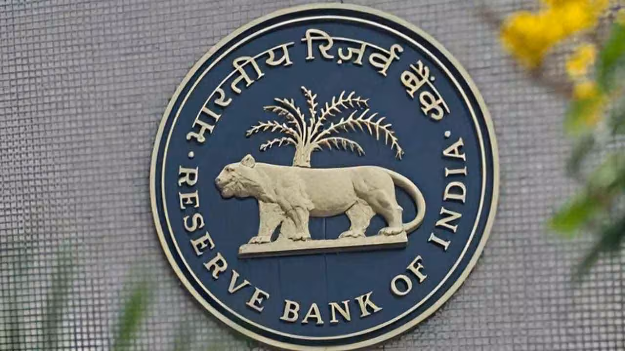 RBI | భారీగా పెరగనున్న వడ్డీ రేట్లు..? రుణం ఇక మరింత ప్రియం..