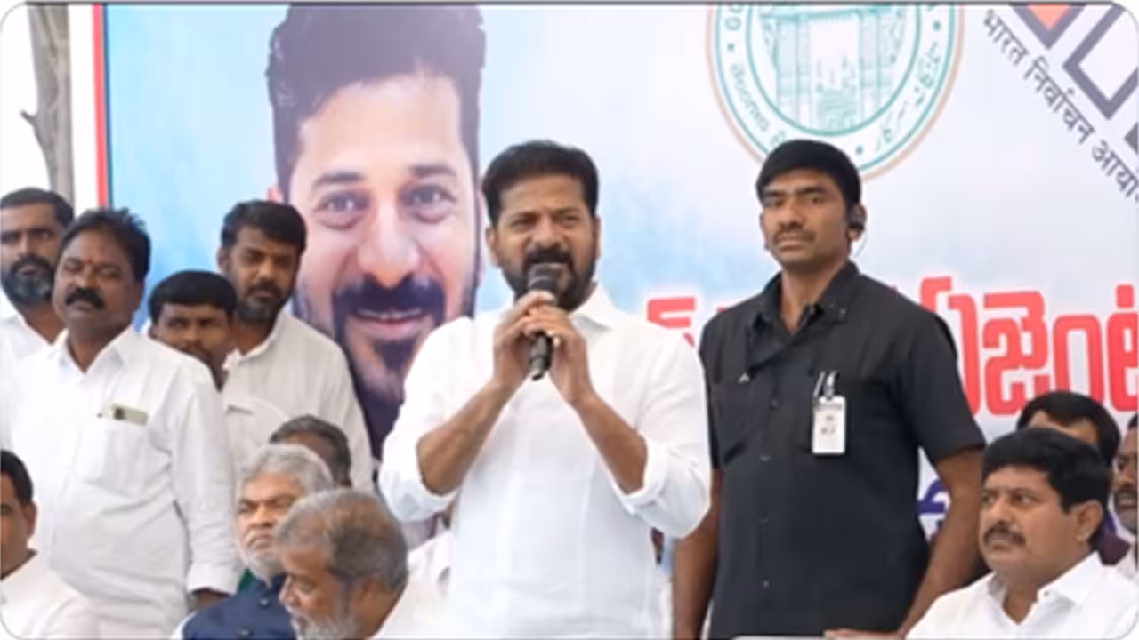 Revanth Reddy | ఎస్ఐఆర్ పేరుతో ఓట్లు తొలగించేందుకు కుట్ర.. దొంగదెబ్బ తీస్తామంటే చూస్తూ ఊరుకునేవారు లేరు: సీఎం రేవంత్