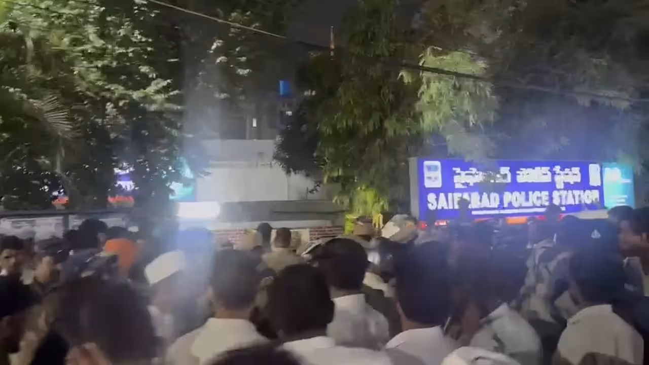 Saifabad Police Station Attack | సైఫాబాద్ పీఎస్లో దాడి నిజమే.. హైకోర్టులో అంగీకరించిన ప్రభుత్వం