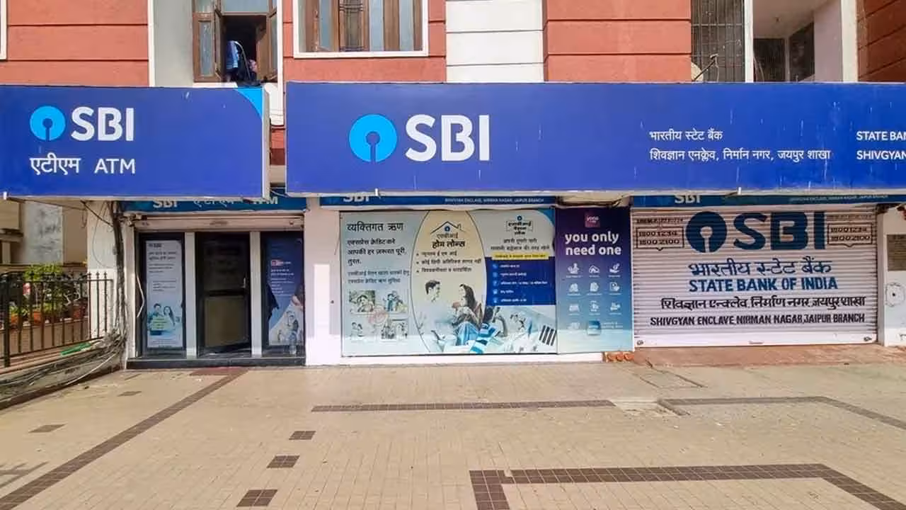 SBI | కస్టమర్లకు ఎస్బీఐ అలర్ట్.. వరుస సెలవులు, ఏటీఎంలు పనిచేస్తాయా..?