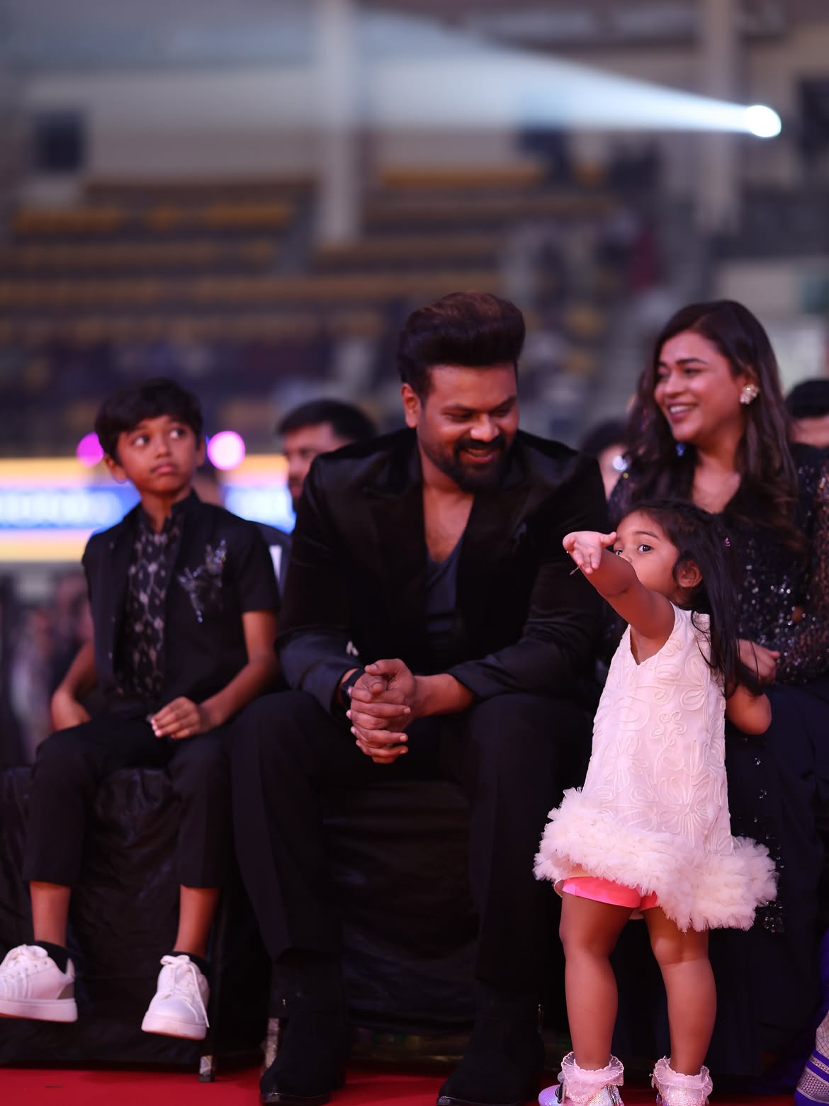 Siima Awards 2026 | సైమా అవార్డ్స్ వేడుకలో సందడి చేసిన హీరోయిన్లు – స్పెషల్ అట్రాక్షన్గా రుక్మిణి వసంత్ - Image 11