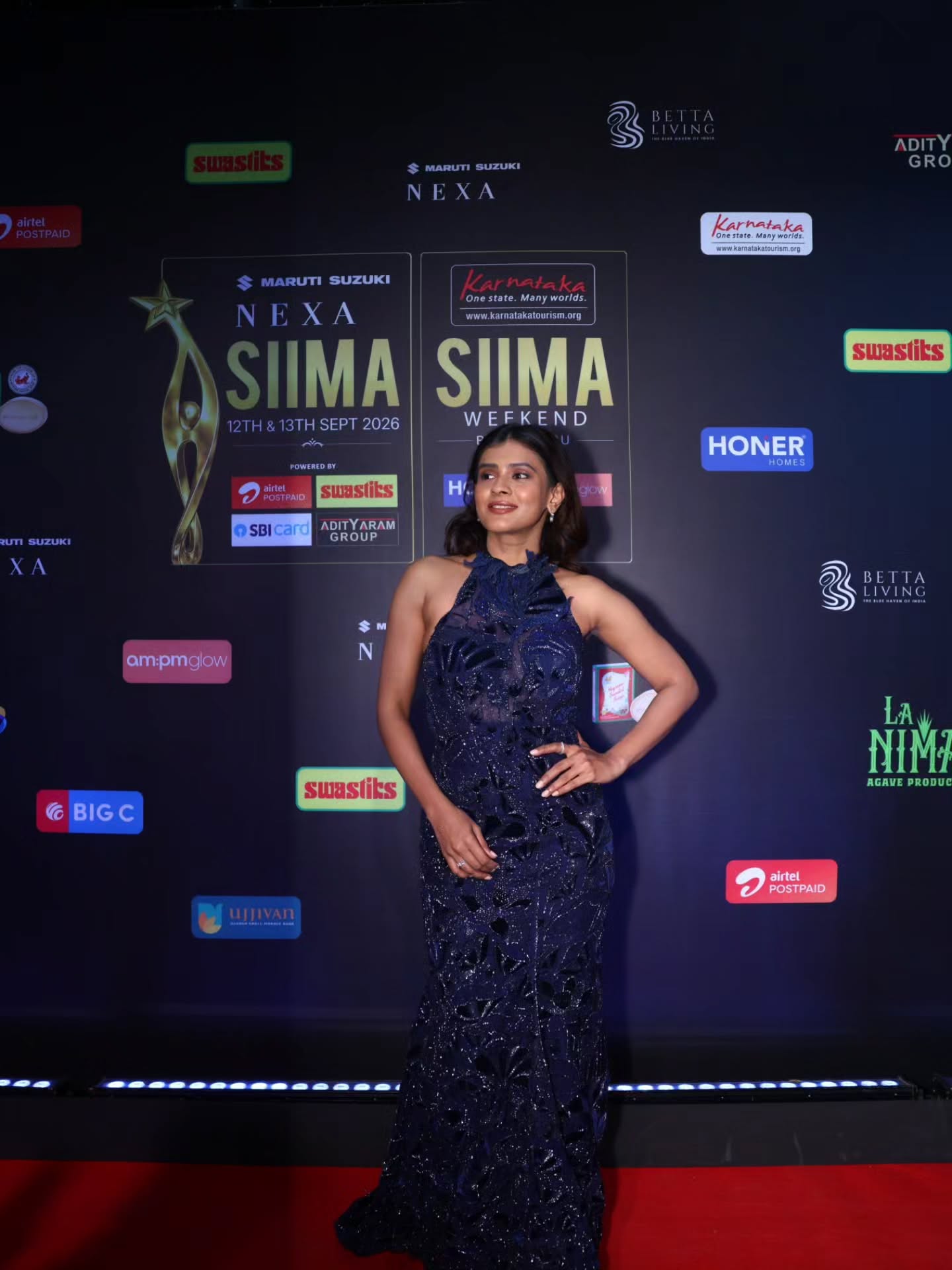 Siima Awards 2026 | సైమా అవార్డ్స్ వేడుకలో సందడి చేసిన హీరోయిన్లు – స్పెషల్ అట్రాక్షన్గా రుక్మిణి వసంత్ - Image 2