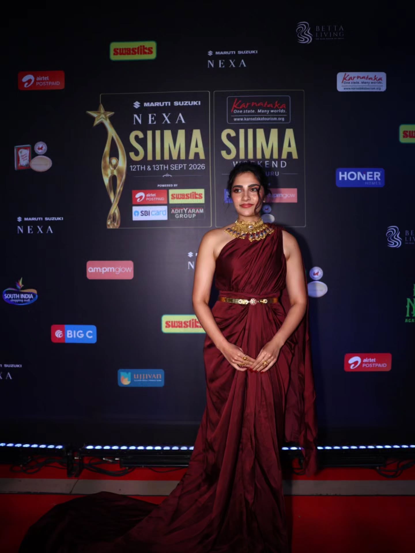 Siima Awards 2026 | సైమా అవార్డ్స్ వేడుకలో సందడి చేసిన హీరోయిన్లు – స్పెషల్ అట్రాక్షన్గా రుక్మిణి వసంత్ - Image 4