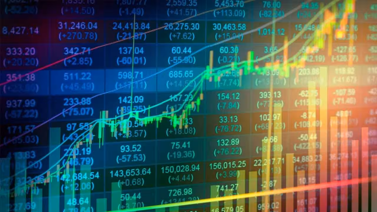 Stock Markets | స్టాక్ మార్కెట్లకు వారాంతంలో ఊరట.. స్వల్ప లాభాలతో ముగిసిన సూచీలు..