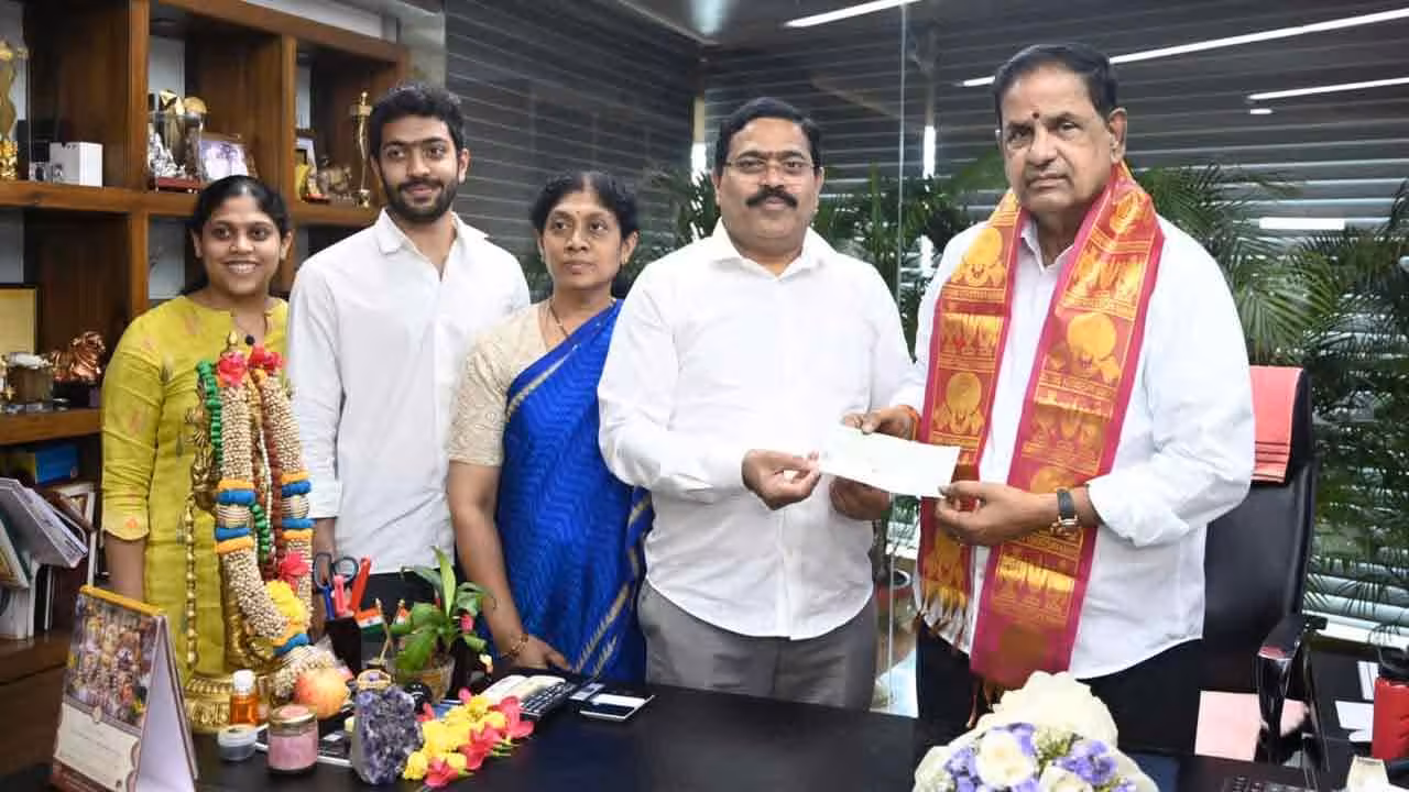 TTD | టీటీడీ ఎస్వీ గోసంరక్షణ ట్రస్ట్కు రూ.1.11 కోట్ల భారీ విరాళం