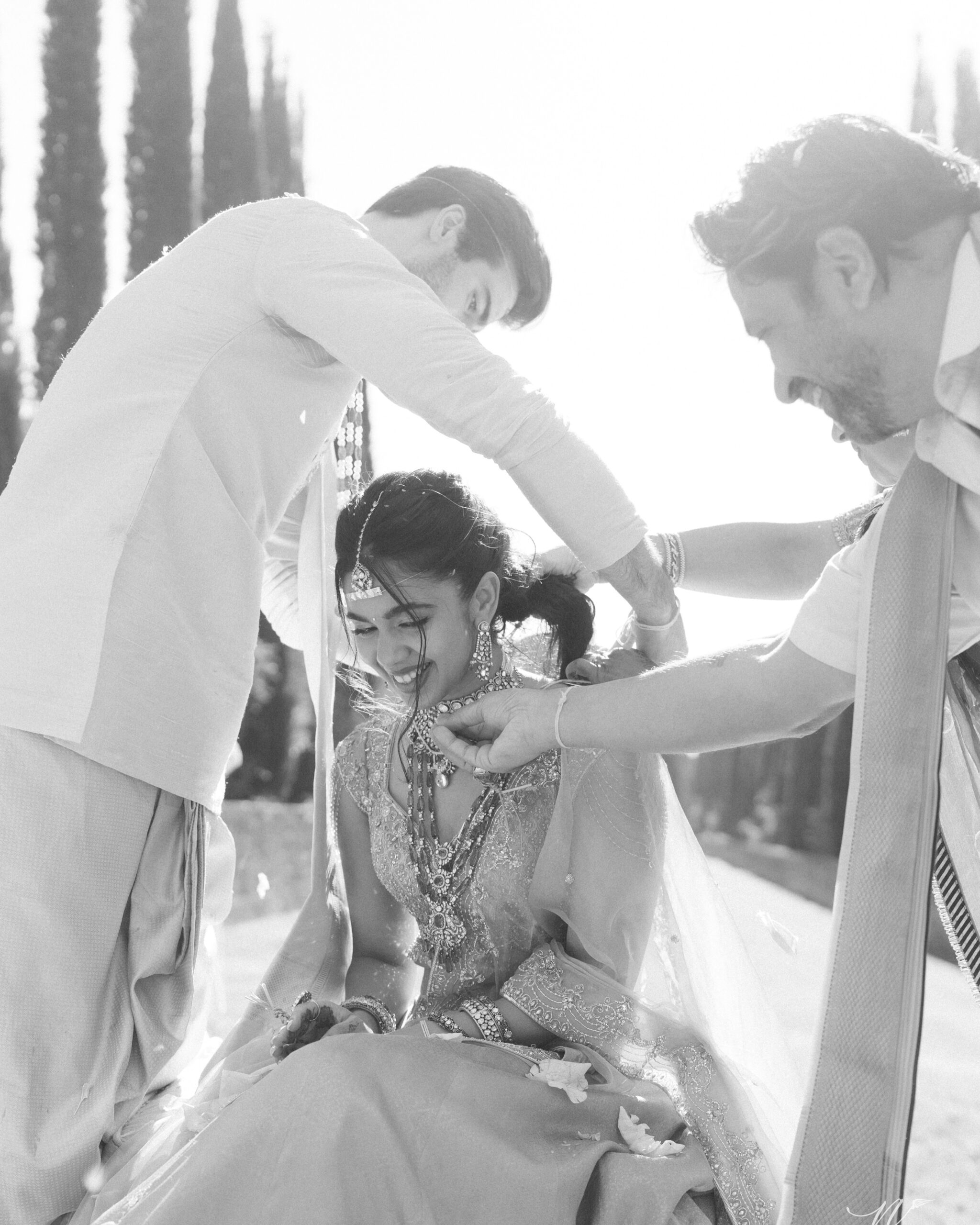 Wedding | ప్రియుడిని పెళ్లాడిన టాలీవుడ్ సీనియర్ హీరో కూతురు – వెడ్డింగ్ ఫొటోలు వైరల్ - Image 1