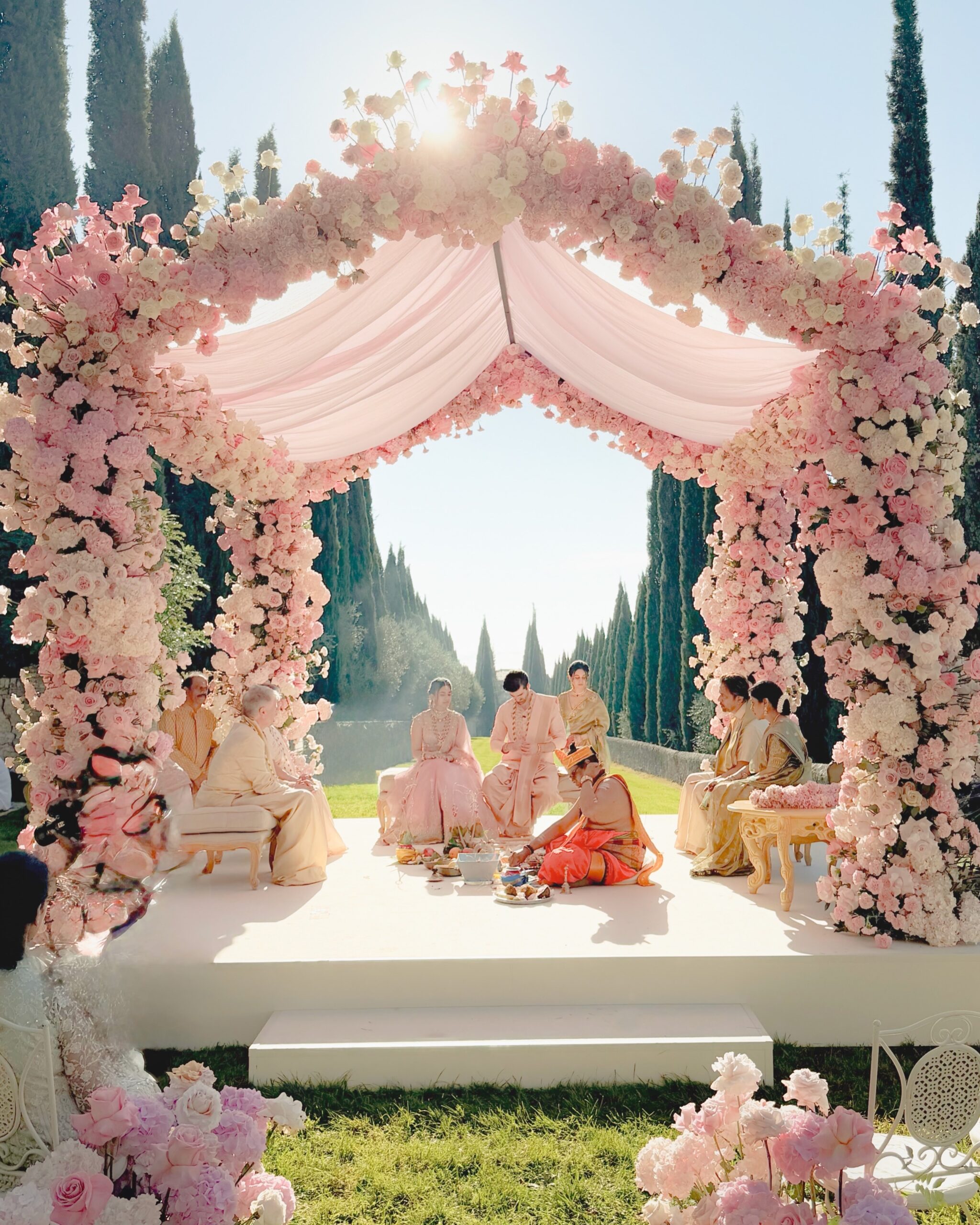 Wedding | ప్రియుడిని పెళ్లాడిన టాలీవుడ్ సీనియర్ హీరో కూతురు – వెడ్డింగ్ ఫొటోలు వైరల్ - Image 6