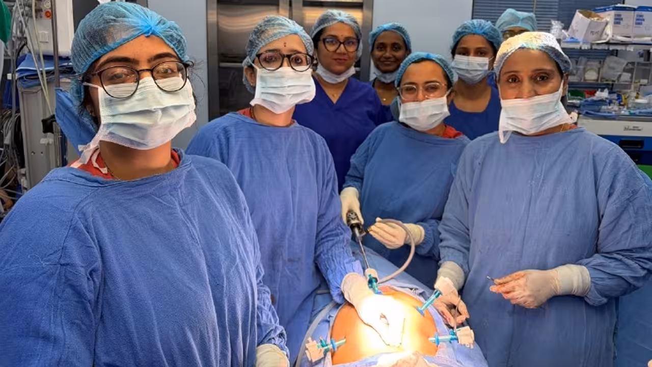 Delhi AIIMS | 98 సెంటీమీటర్ల ఎత్తు.. 22 కిలోల బరువు.. 90 నిమిషాల్లో గర్భాశయం తొలగింపు