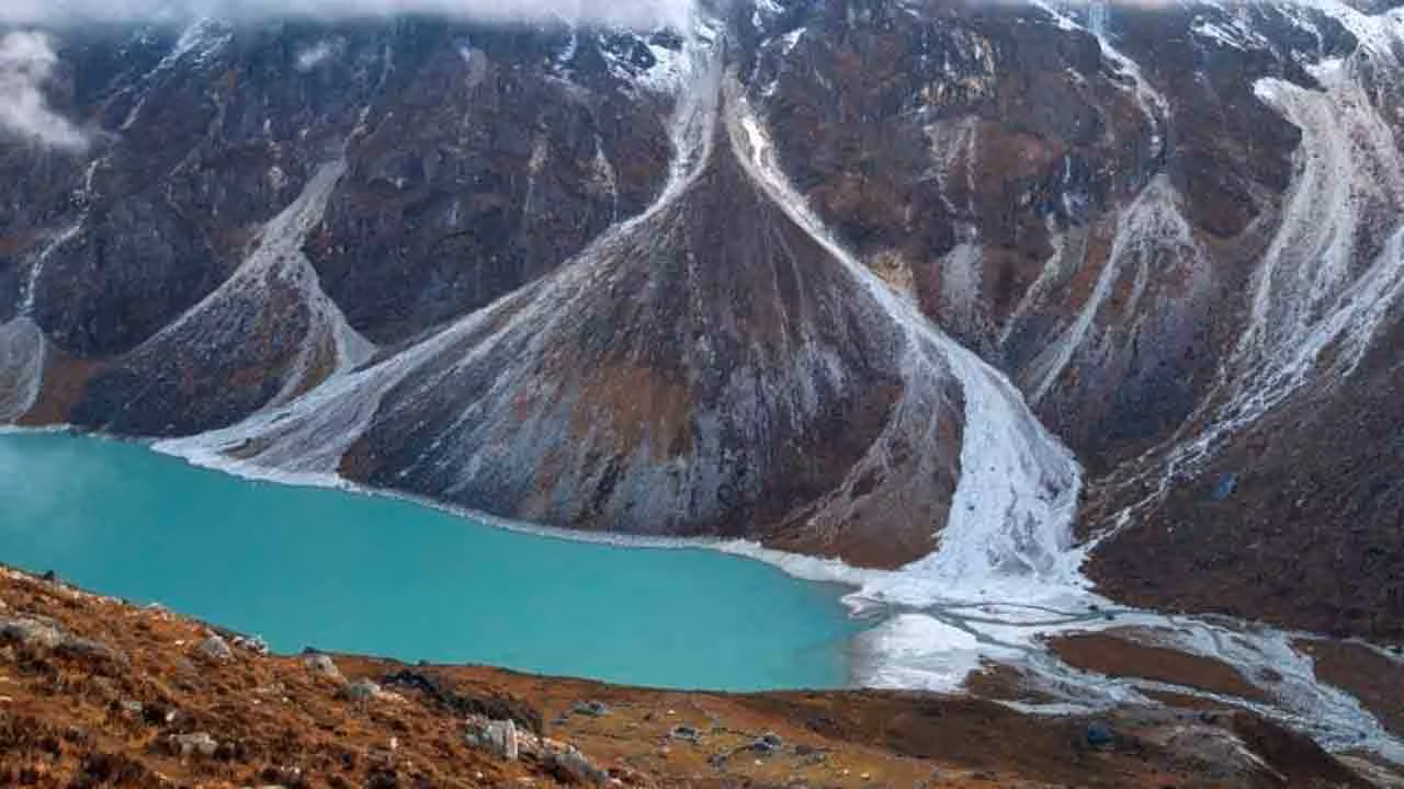 Glacial Lake Outburst | భూటాన్లో బద్దలైన గ్లేసియల్ సరస్సు.. భారత్ హై అలర్ట్