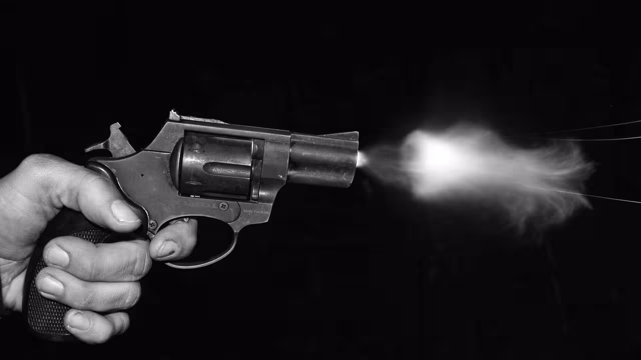 US Shooting | అమెరికాలో నలుగురి ప్రాణాలు తీసిన దుండగుడు..