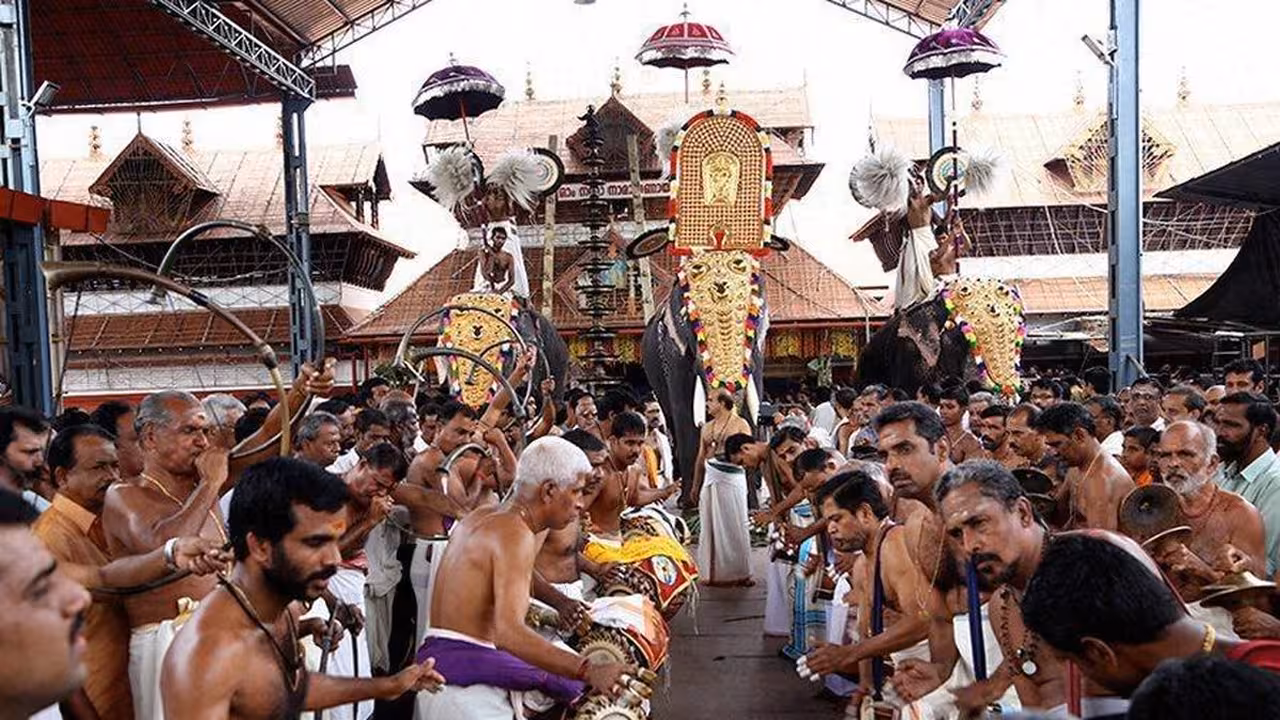 Guruvayur Temple | ఉదయాస్తమాన పూజ యథావిధిగా జరగాల్సిందే.. సుప్రీంకోర్టు ఆదేశం