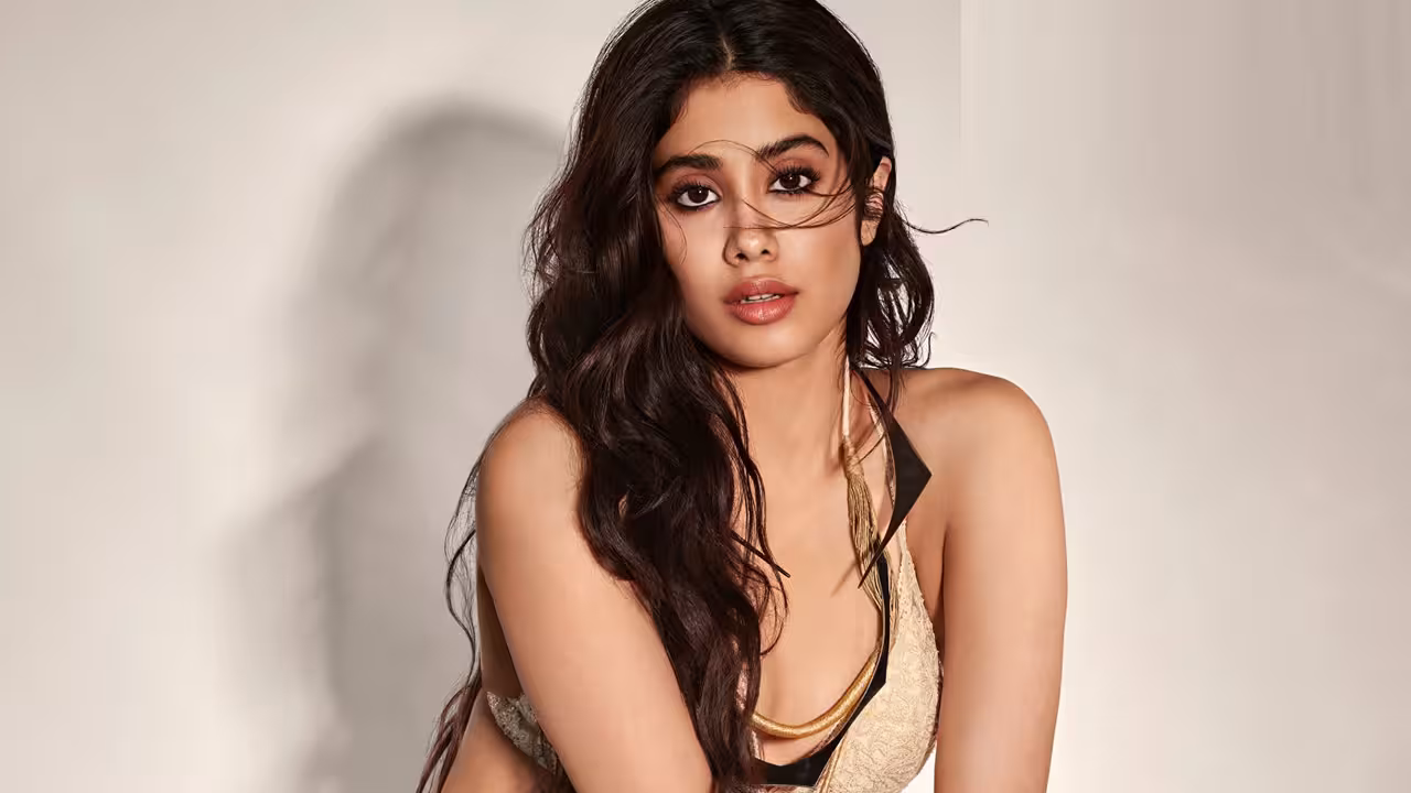 Janhvi Kapoor | జాన్వీ కపూర్ సరికొత్త ప్రయాణం..! ఈ రంగంలోనైనా సక్సెస్ అవుతుందా?
