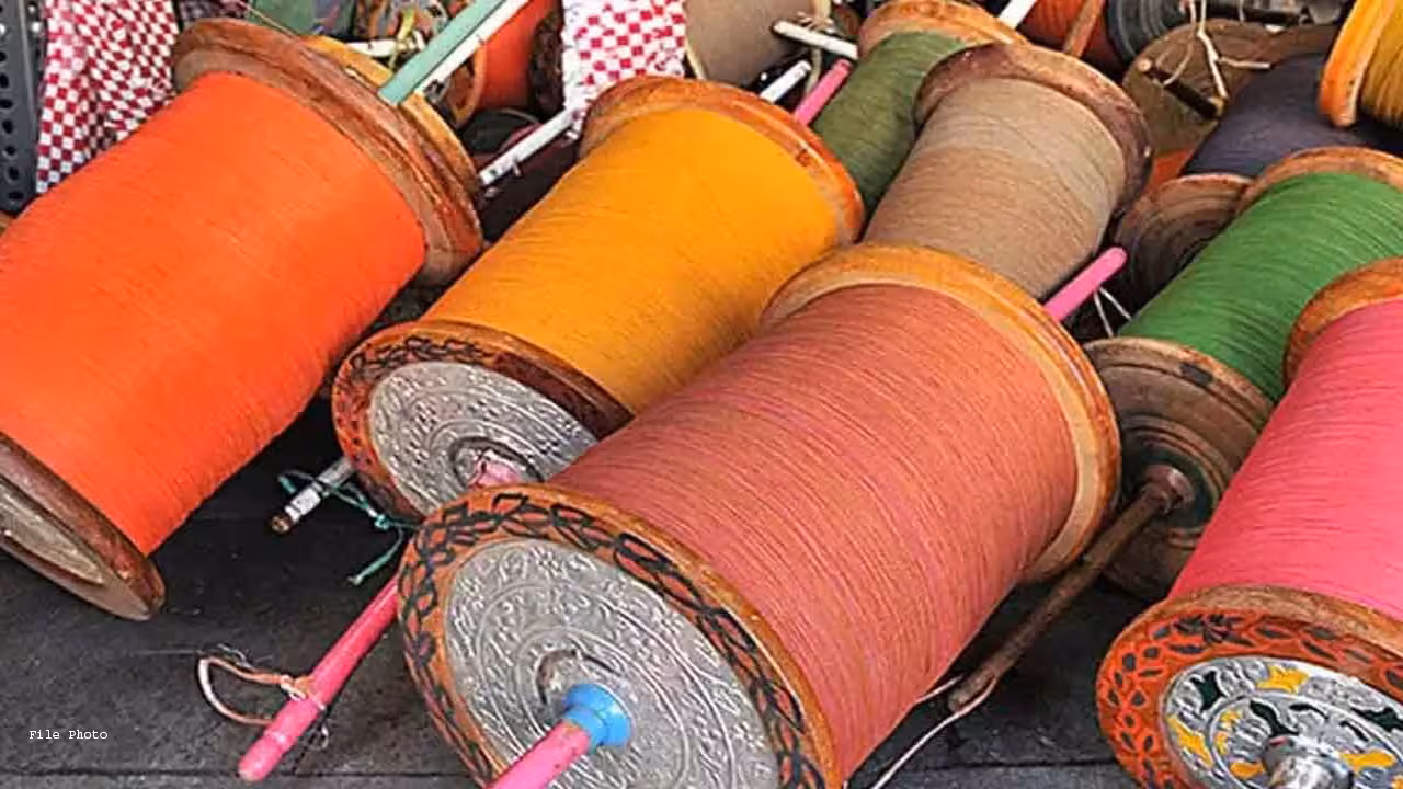 Chinese Manja Seize | రూ.7.50 లక్షల విలువైన చైనా మాంజా స్వాధీనం.. ఒకరి అరెస్ట్