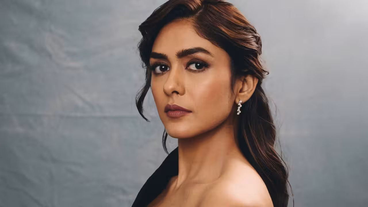 Mrunal Thakur | మృణాల్ కొత్త సినిమాలకు నో చెబుతోందా..? అసలు కారణం అదేనా..?
