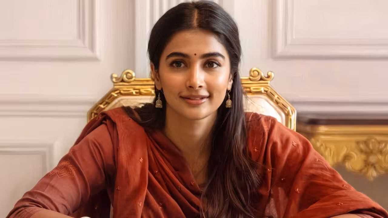 Pooja Hegde | బుట్టబొమ్మ బర్త్డే ట్రీట్ – అచ్చ తెలుగు అమ్మాయిగా పూజా హెగ్డే