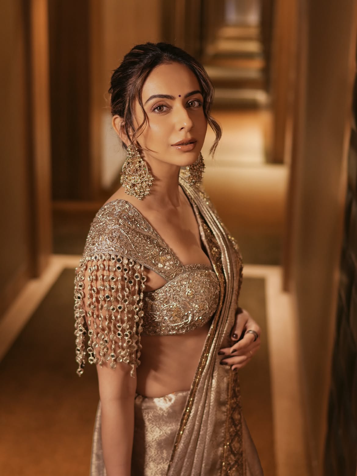 Rakul Preet Singh | రామాయణ ట్రైలర్ లాంఛ్ ఈవెంట్లో రకుల్ ధరించిన చీర ఖరీదు ఎంతో తెలుసా? - Image 11