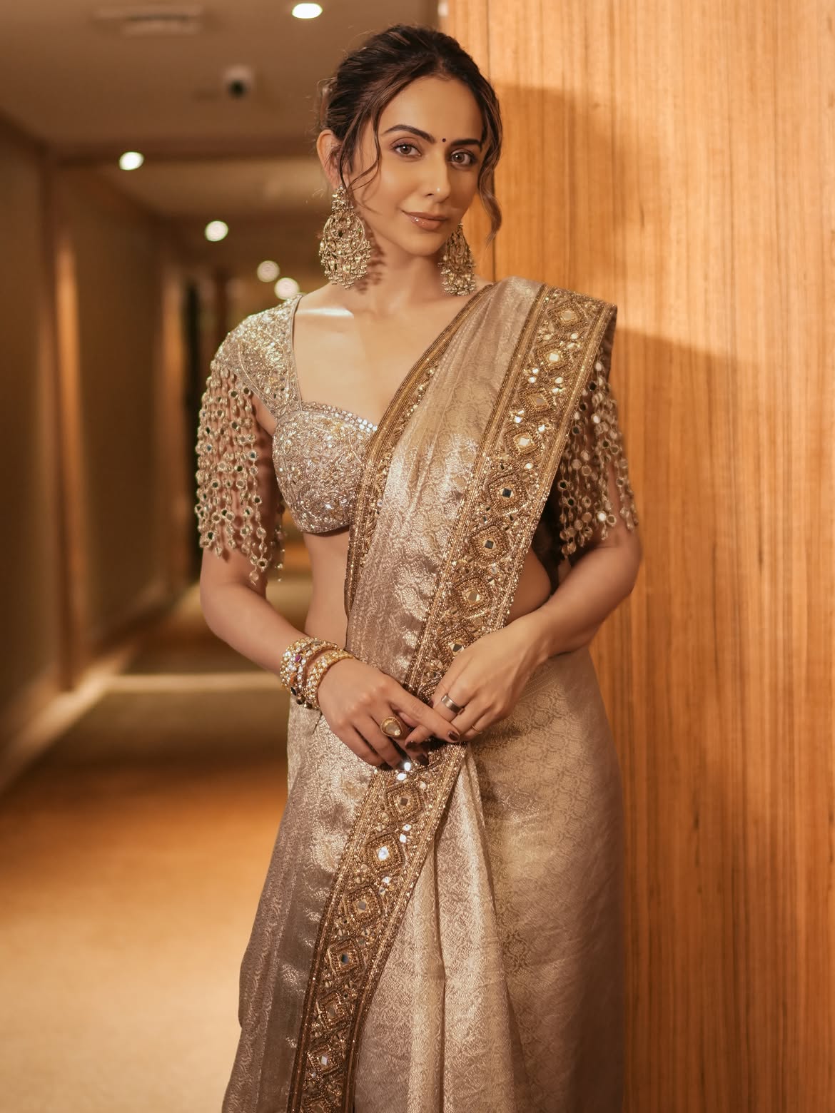 Rakul Preet Singh | రామాయణ ట్రైలర్ లాంఛ్ ఈవెంట్లో రకుల్ ధరించిన చీర ఖరీదు ఎంతో తెలుసా? - Image 4