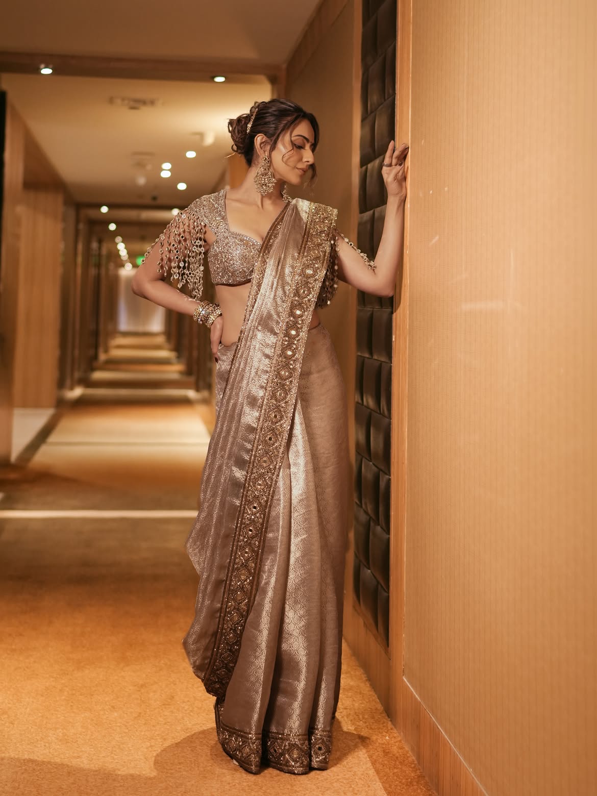 Rakul Preet Singh | రామాయణ ట్రైలర్ లాంఛ్ ఈవెంట్లో రకుల్ ధరించిన చీర ఖరీదు ఎంతో తెలుసా? - Image 3