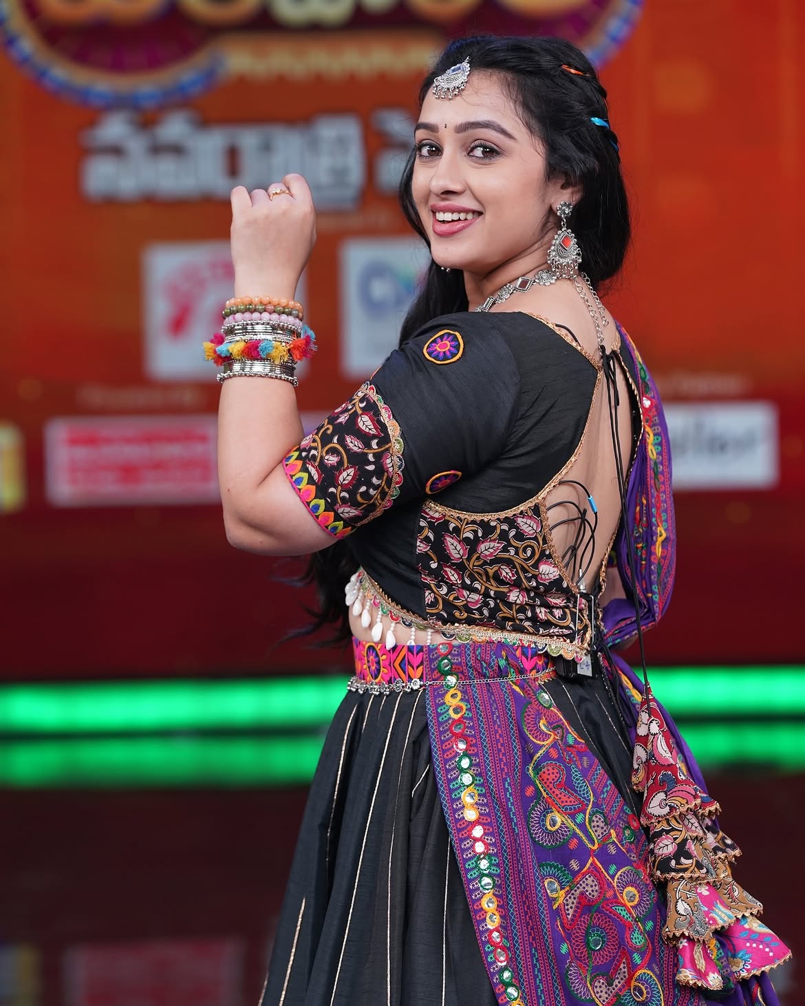 Serial Actress | లంగా ఓణీలో అగ్నిసాక్షి సీరియల్ హీరోయిన్ అందాలు అదుర్స్ - Image 8
