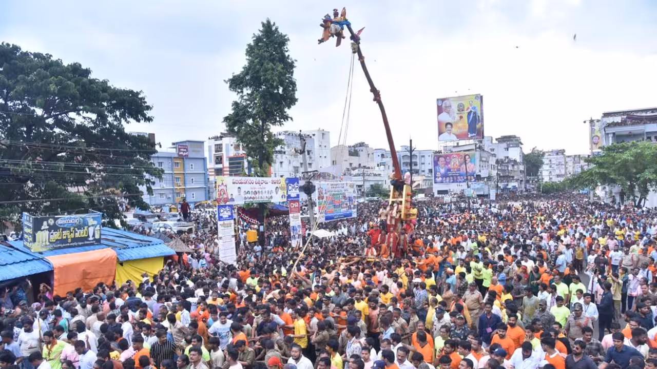 Sirimanotsavam | నేడే సిరిమాను సంబరం.. భక్తిపారవశ్యంలో విజయనగరం!