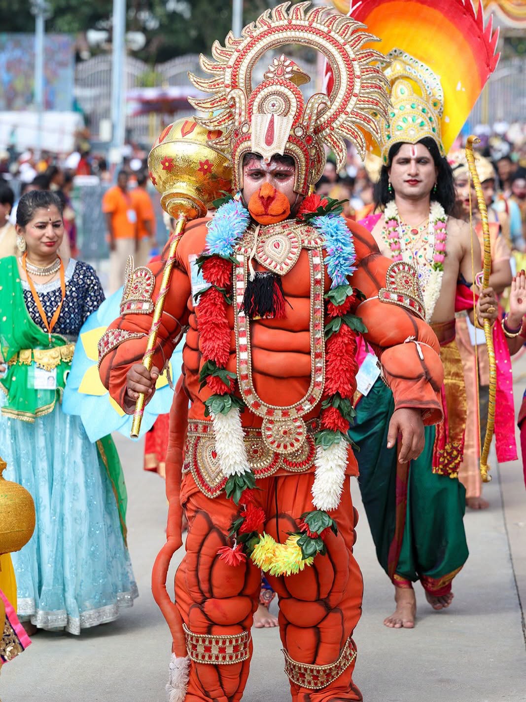 Navratri Brahmotsavam | హనుమంత వాహనంపై కోదండ రాముడు.. పుష్పక విమానంపై గోవర్ధనగిరిధారి - Image 54