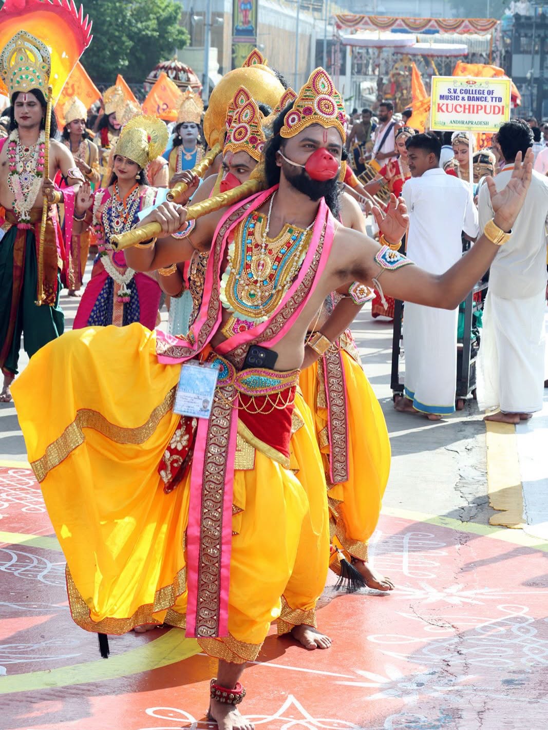 Navratri Brahmotsavam | హనుమంత వాహనంపై కోదండ రాముడు.. పుష్పక విమానంపై గోవర్ధనగిరిధారి - Image 39