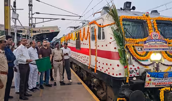 Telangana Express | ఢిల్లీ బాటలో ఐదు దశాబ్దాలు.. ‘బ్లూ బుల్లెట్‌’ గోల్డెన్‌ రన్‌!