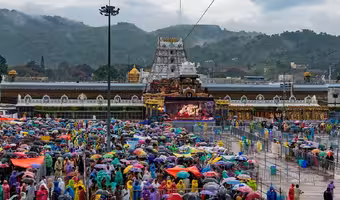 Tirumala Vaikunta Ekadasi Darshan Slot Bookings |18 -50 ఏళ్ల వారికే తిరుమల వైకుంఠ ఏకాదశి దర్శనం.. ఐదు విడతల్లో స్లాట్లు