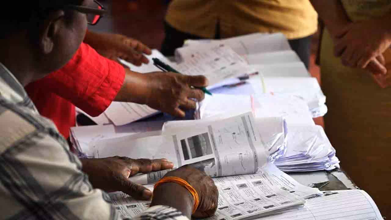 UP SIR | యూపీ ఓటరు లిస్టులో కొత్తగా చేర్చిన ఆ 16 లక్షల మంది ఎవరు..?