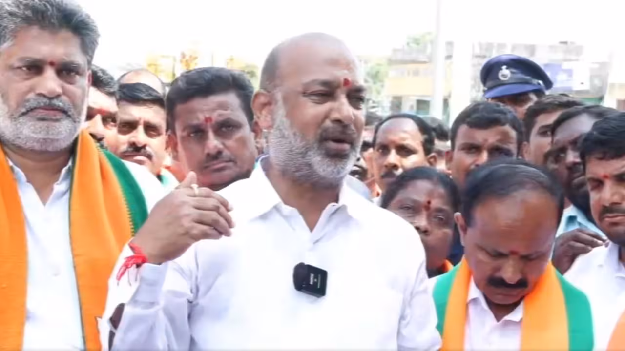 Bandi Sanjay | ఇప్పుడున్నది ఇటలీ నేషనల్ కాంగ్రెస్.. మేమే అసలైన గాంధీ వారసులం