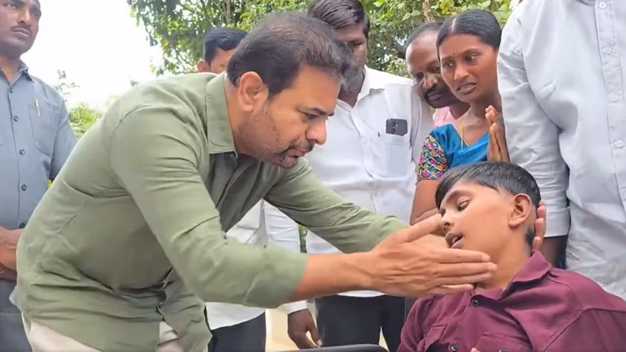 KTR | వినయ్! నేనున్నా భయపడకు.. మంచి వైద్యమిప్పిస్తా