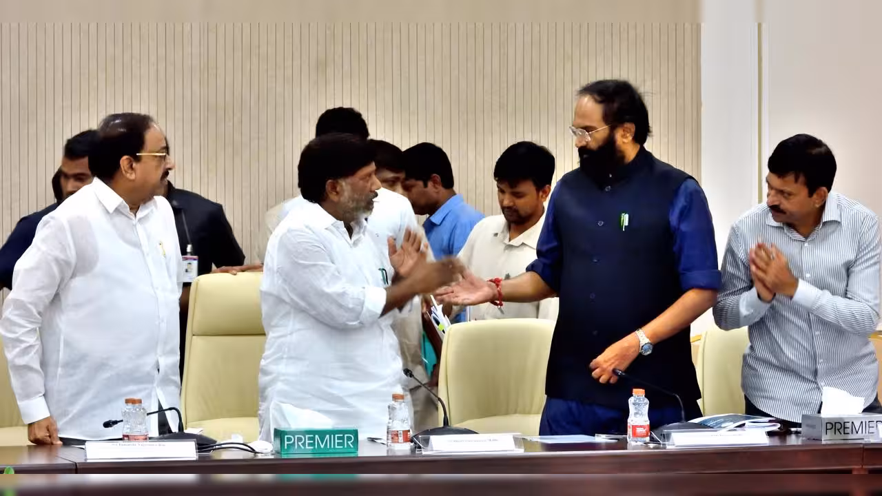 Minister Uttam | కరువును ఎదుర్కొనేందుకు అఖిలపక్ష సూచనలతో కార్యాచరణ