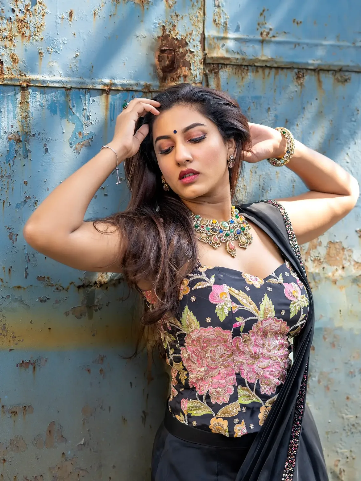 Vishnu Priya | బోల్డ్ లుక్లో తెలుగు యాంకర్ – విష్ణుప్రియ లేటెస్ట్ ఫొటోలు - Image 4