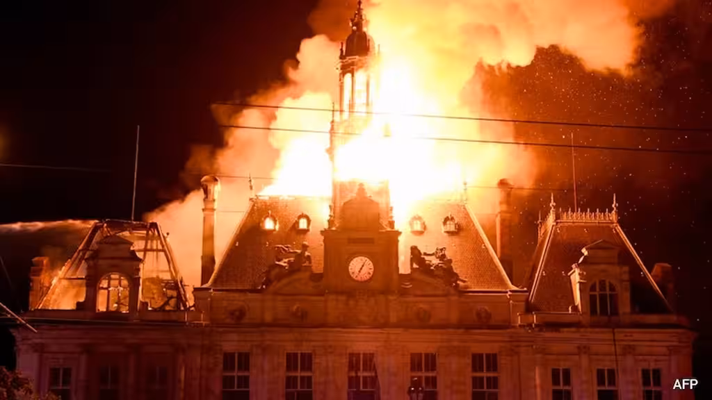 France in Flames 143-Year-Old Limoges Town Hall Torched Luxury Stores Looted as 8 Lakh Protest