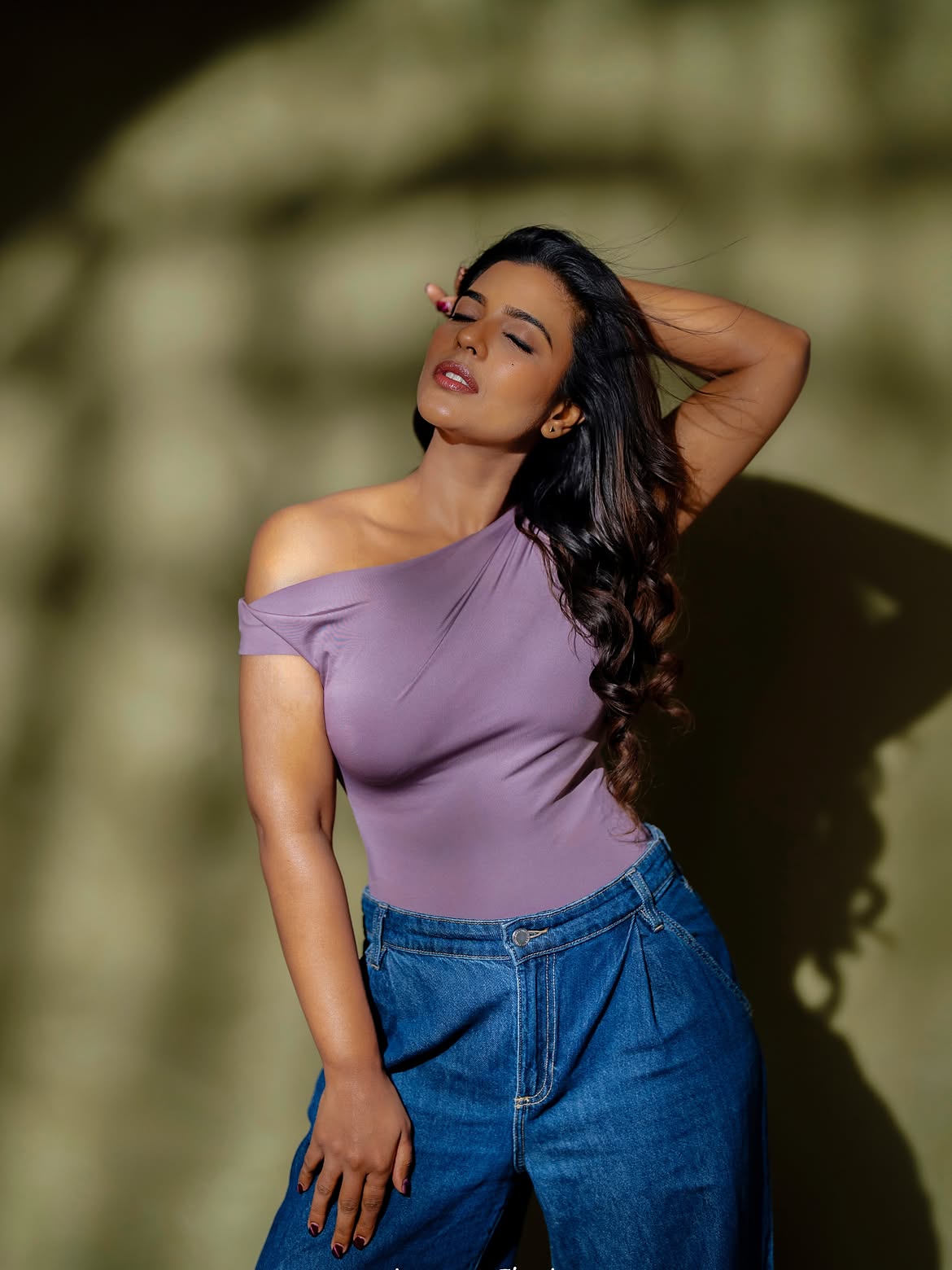 Aishwarya Rajesh | గ్లామర్ రూటులో ఐశ్వర్య రాజేష్ – హాట్ ఫొటోలతో షేక్ - Image 7